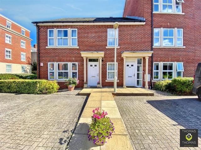 Flat for sale in Kingsholm, Gloucester