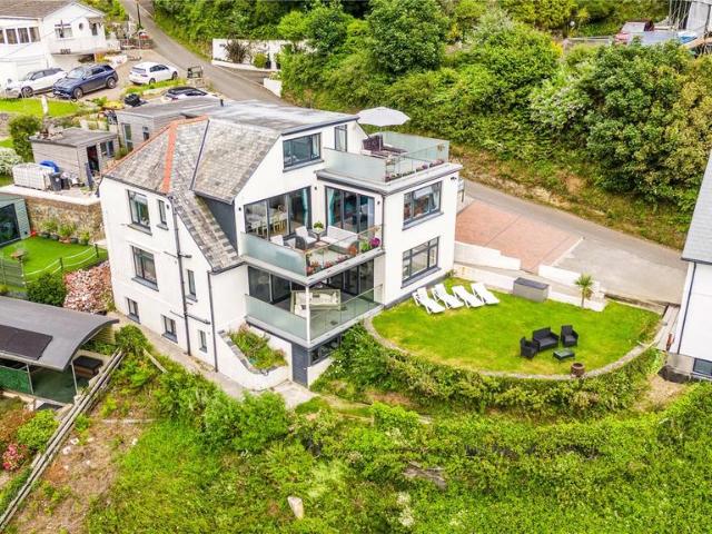 Flat for sale in St Martin, Cornwall