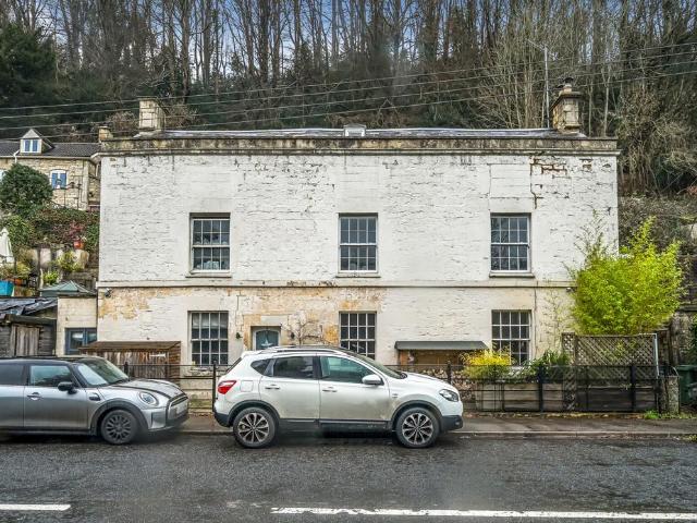 Flat for sale in School House, Gloucestershire