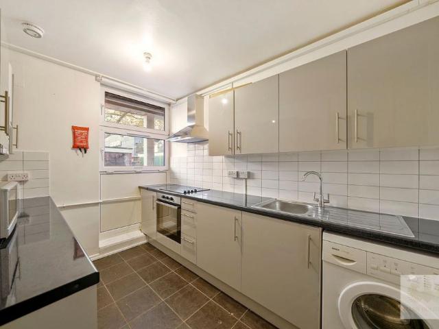 Flat for sale in Fitzrovia, Greater London