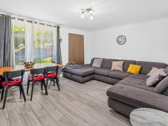 Flat for sale in Southfields, Greater London