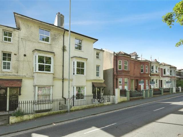 Flat for sale in Round Hill, Brighton & Hove