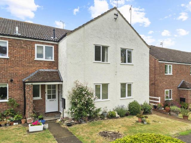 Flat for sale in Sawbridgeworth, Colliers End