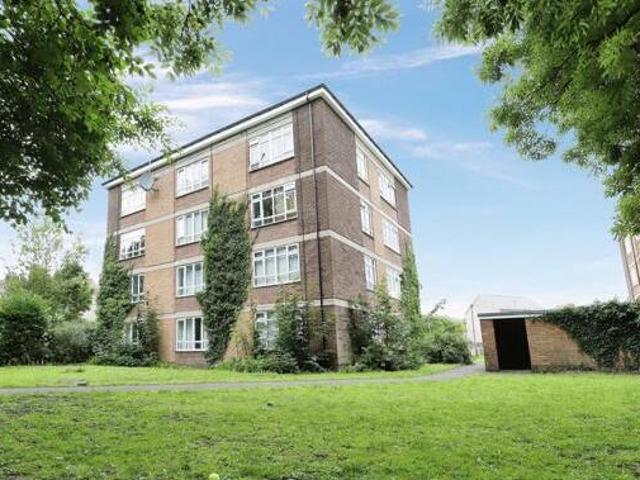House for sale in Aldersley, Stockwell End