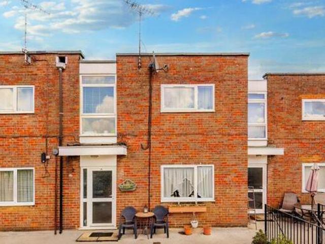 House for sale in Beaconsfield, Knotty Green