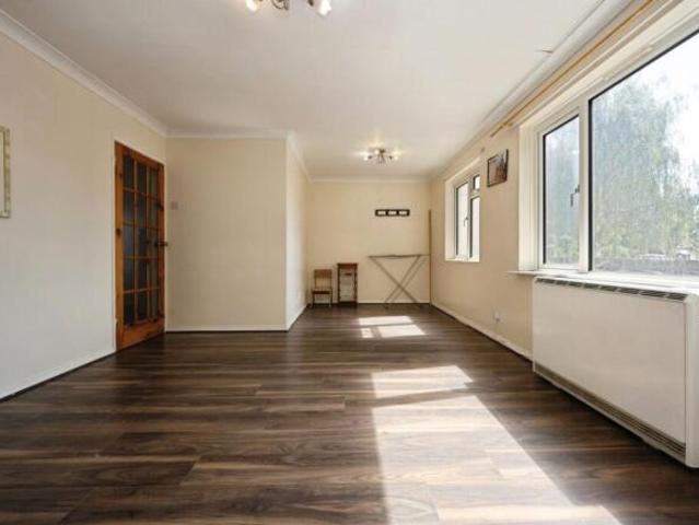 Maisonette for sale in Woodside Estate, Houghton Regis