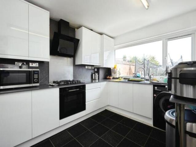 Maisonette for sale in Calverton