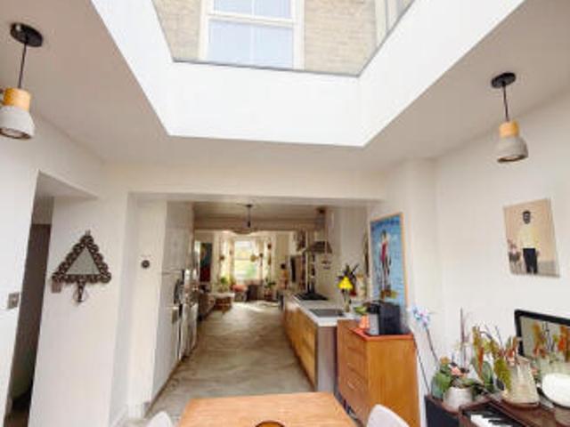 Maisonette for sale in Cat Hill
