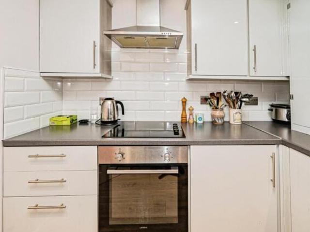 Apartment for sale in Slough