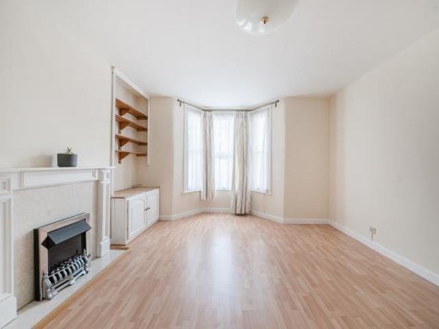 Maisonette for sale in Maida Hill, Greater London