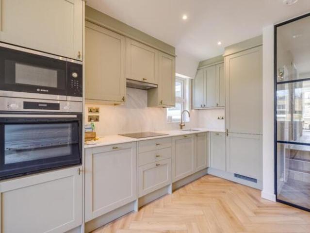 Maisonette for sale in Fulham, Greater London
