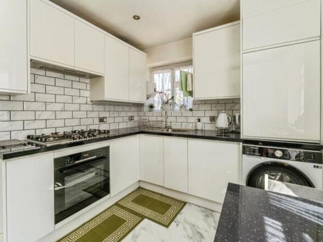 Maisonette for sale in Cat Hill