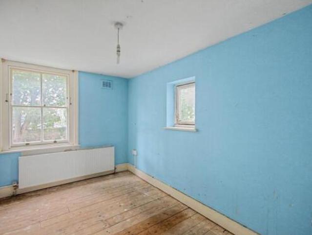 Maisonette for sale in Stoke Newington, Greater London