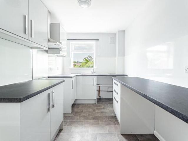 Maisonette for sale in Five Acres, Hertfordshire