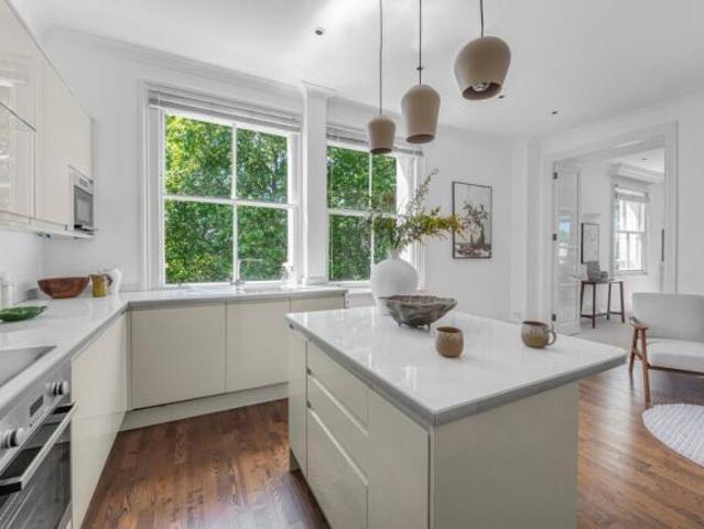 Maisonette for sale in Five Acres, Hertfordshire