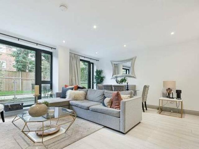 House for rent in Surrey, England