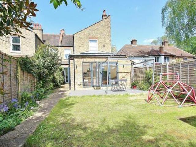 House for sale in Isleworth, Greater London