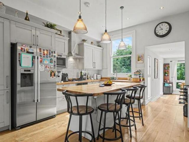 Maisonette for sale in Cat Hill