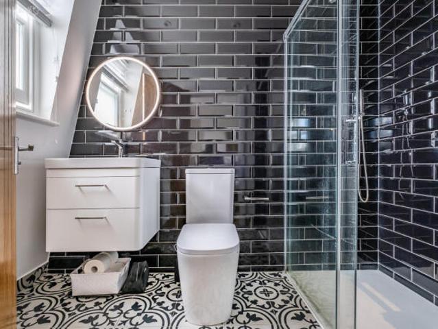 Maisonette for sale in Cat Hill