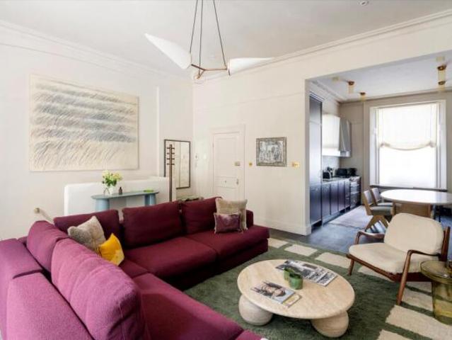 Maisonette for sale in Notting Hill, Greater London