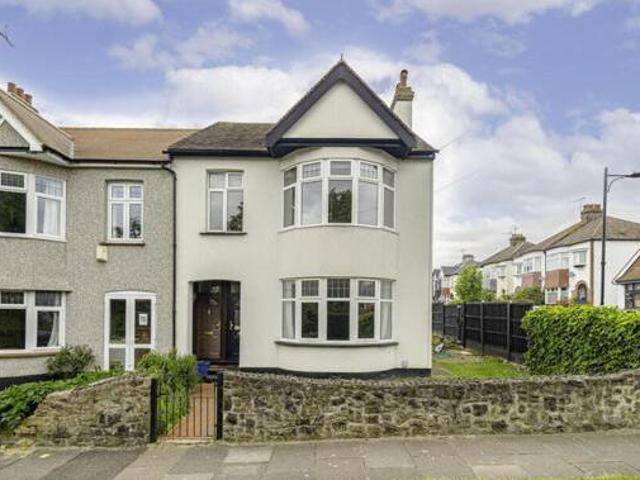 House for sale in Leigh-on-sea
