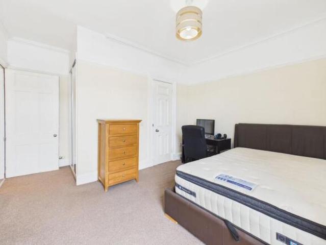 Maisonette for sale in Kilsyth, Scotland