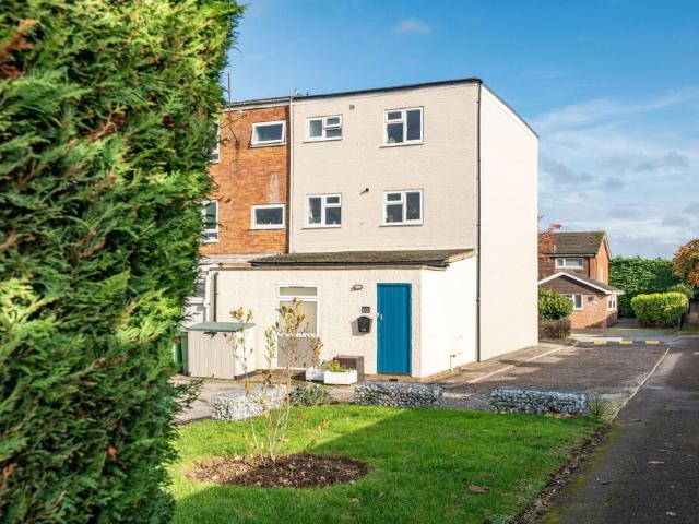 Maisonette for sale