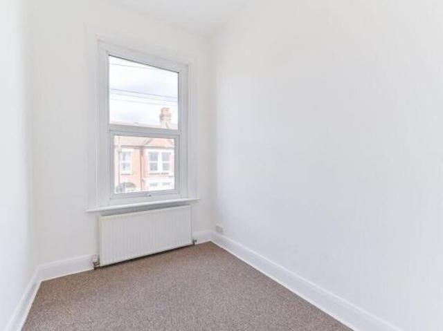 Maisonette for sale in London Borough of Croydon, Thornton Heath