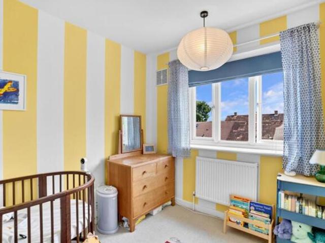 Maisonette for sale in Camberwell, Greater London