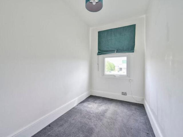 Maisonette for sale in London Borough of Merton, South Wimbledon