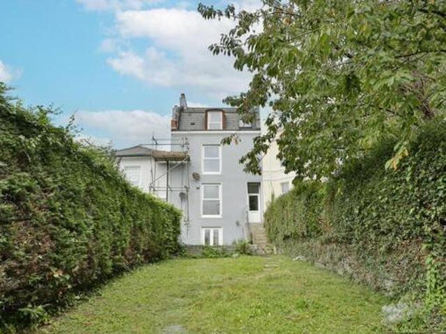 House for sale in Follaton, Strode