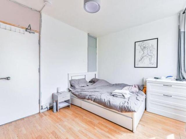 Maisonette for sale in Cat Hill