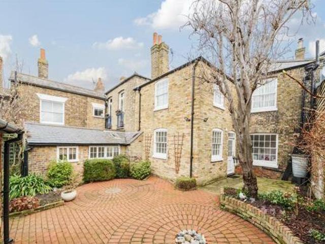 House for sale in Sandwich, Ash