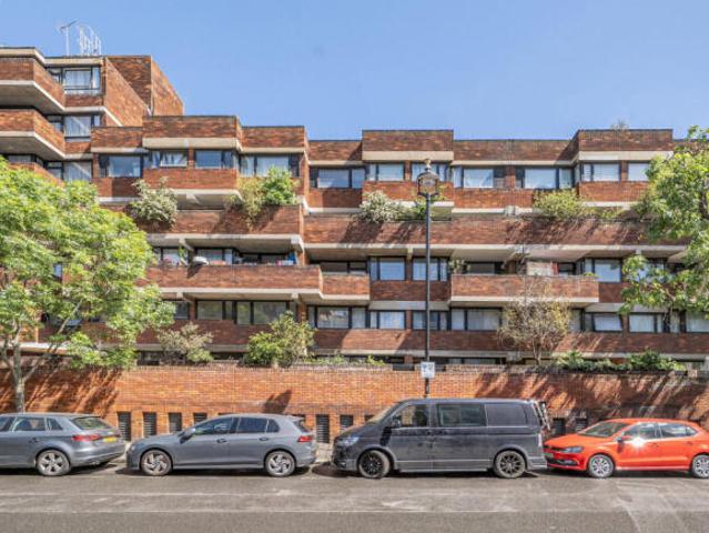 Maisonette for sale in Pimlico, Greater London