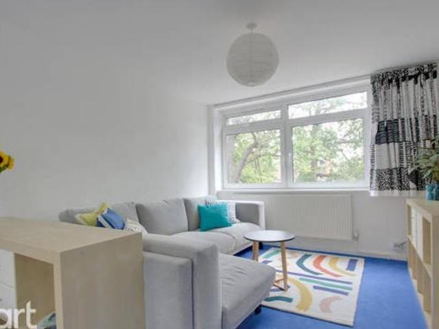 House for rent in Surrey