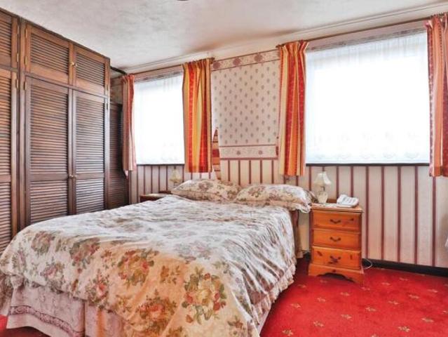 Maisonette for sale