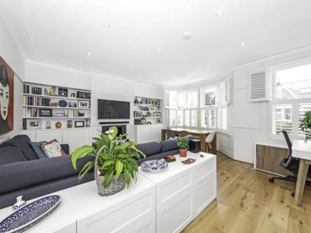 Maisonette for sale in Herne Hill, Greater London