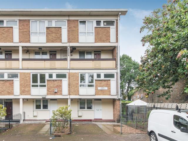 House for rent in Lincoln South Estate, Cat Hill