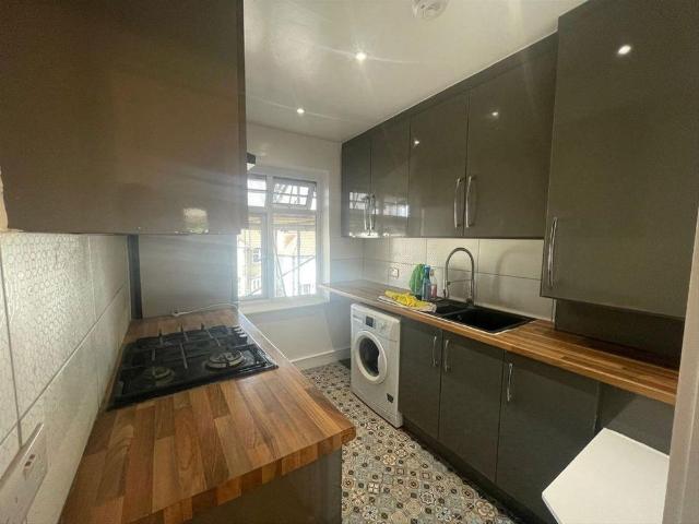 House for rent in Lane, Greater London