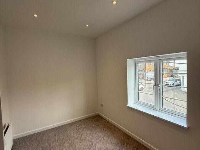 Flat for rent in London Borough of Croydon, Greater London