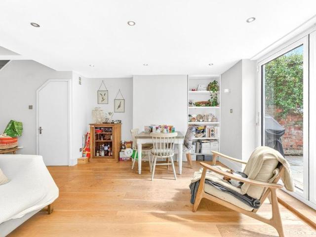 House for rent in Finsbury Park, Greater London