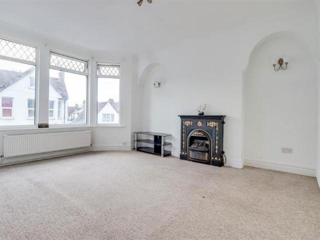 House for rent in Alton Barnes, Essex