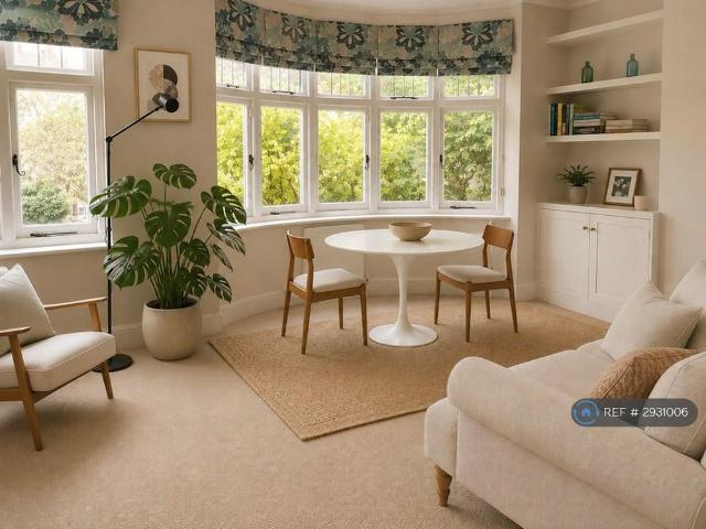 House for rent in North Kensington, Greater London