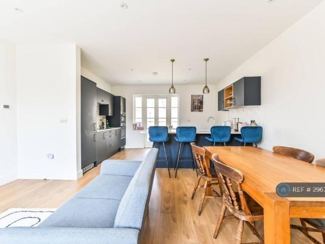 Flat for rent in Clapham, Greater London
