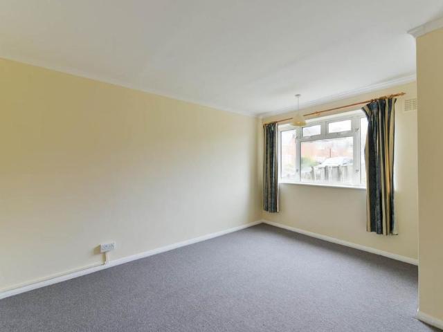 House for rent in Woodcote, Epsom