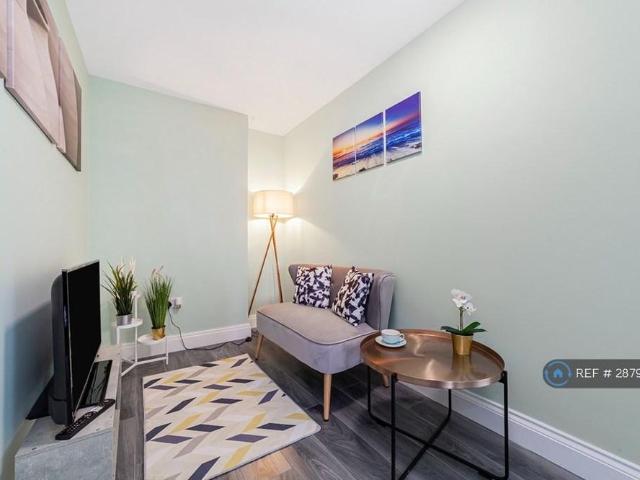 House for rent in Elmstead, Greater London