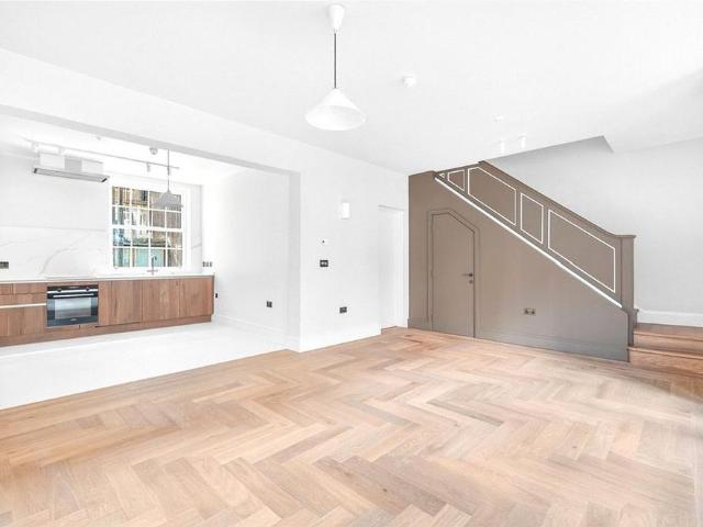 House for rent in East Marylebone, Greater London
