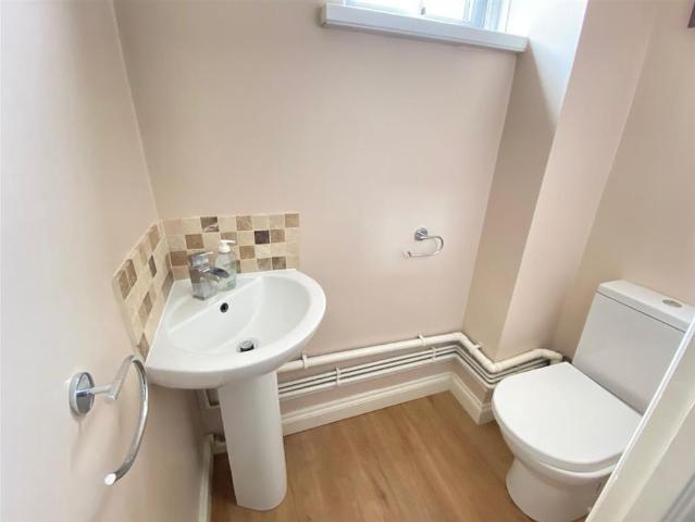 House for rent in Pouchen End, Hertfordshire
