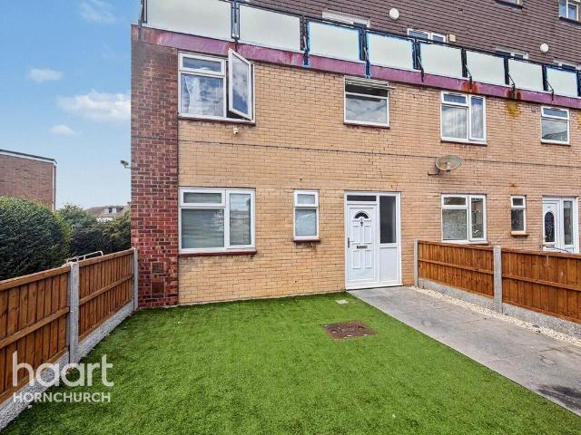 Flat for rent in Hornchurch, Greater London
