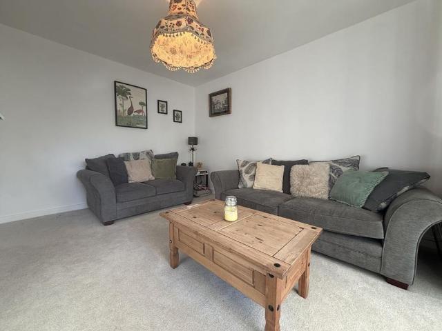 House for rent in Milverton, Green Close